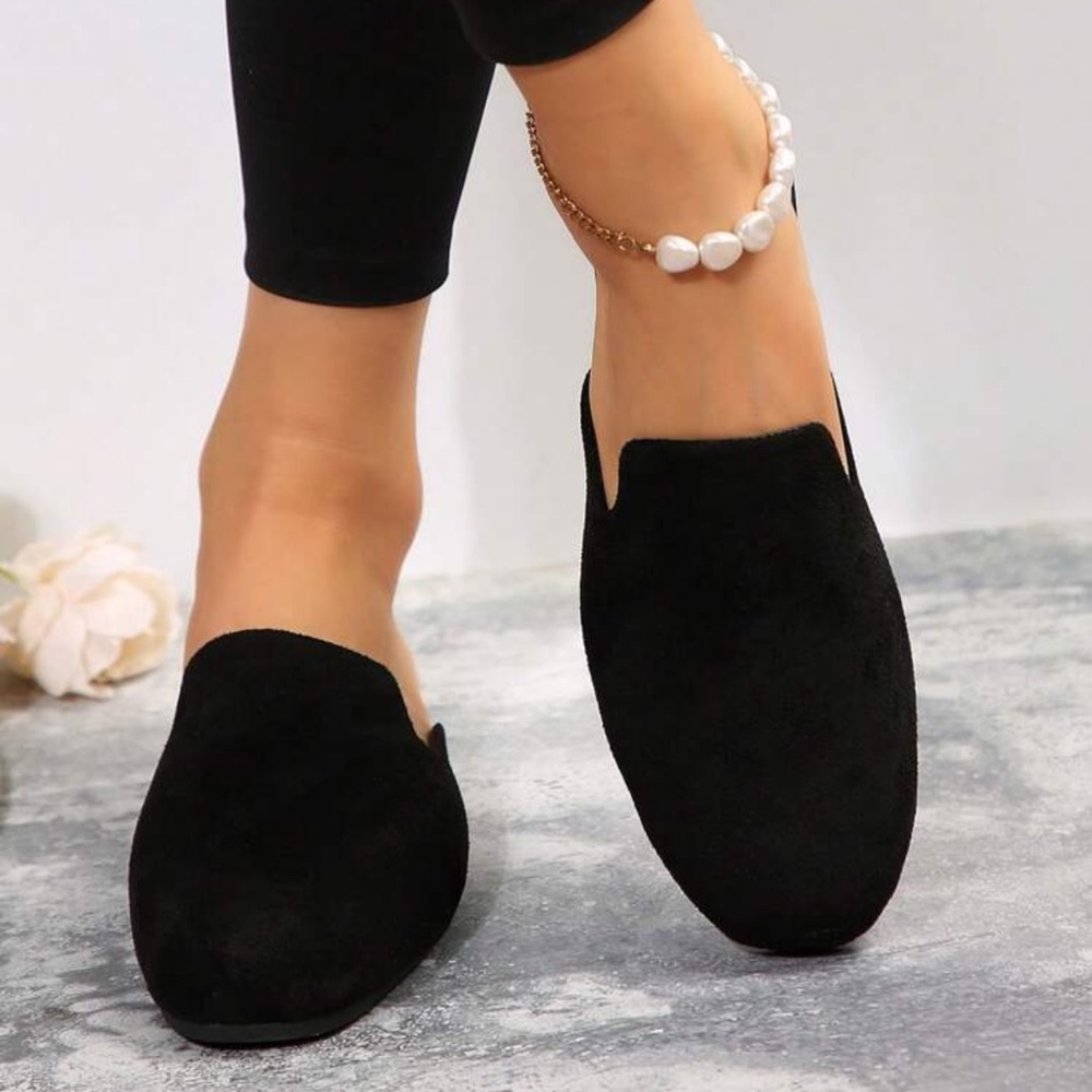 ‼️BUNDLE 4 for $25‼️Black loafers